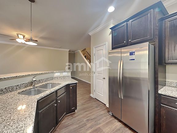 3rd image of 308 Harkins Ct
