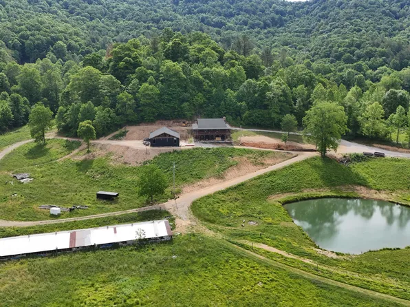 1095 Stanley Creek Rd, Oneida, TN 37841