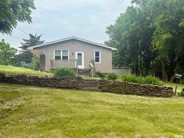 418 W Main St, Knoxville, IL 61448