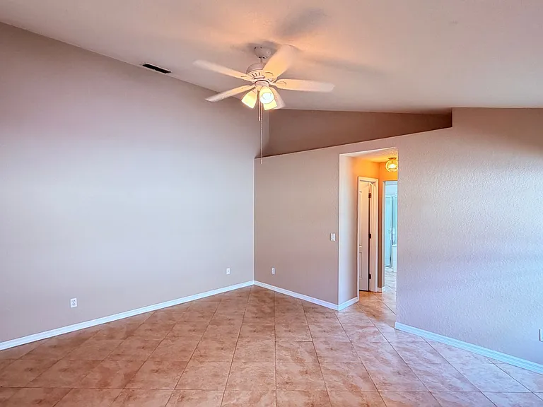 12424 Wilcox Ct — Photo 31