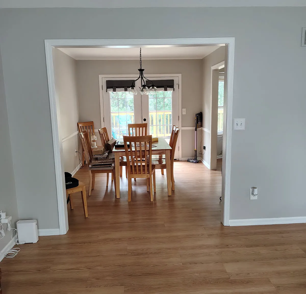 4 bed, 1222 sqft, $1,900 — Photo 3