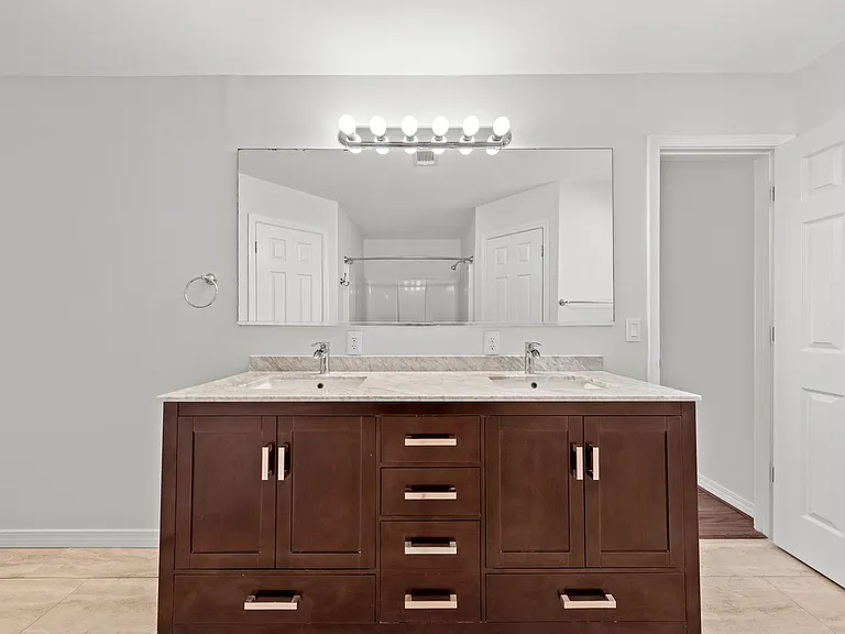 4407 Southminster Cir — Photo 21