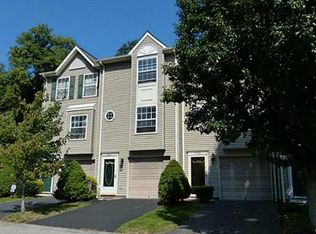 704 Palace Ct, Pittsburgh, PA 15227