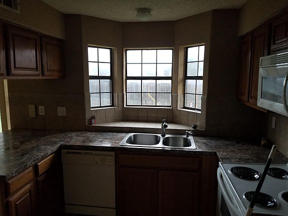 3rd image of 4358 Ashley Ln