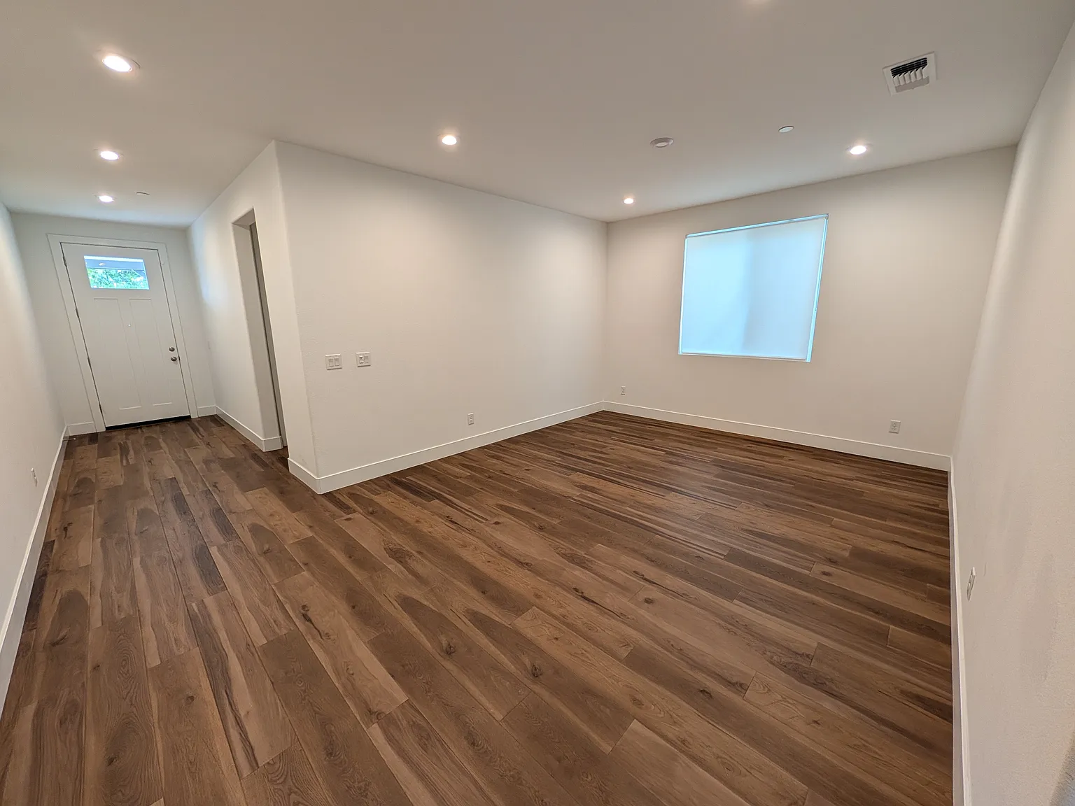 5 bed, 3043 sqft, $6,000 — Photo 3