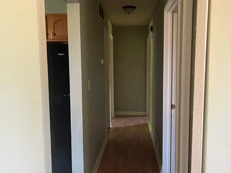 106 Cherrywood Dr — Photo 4