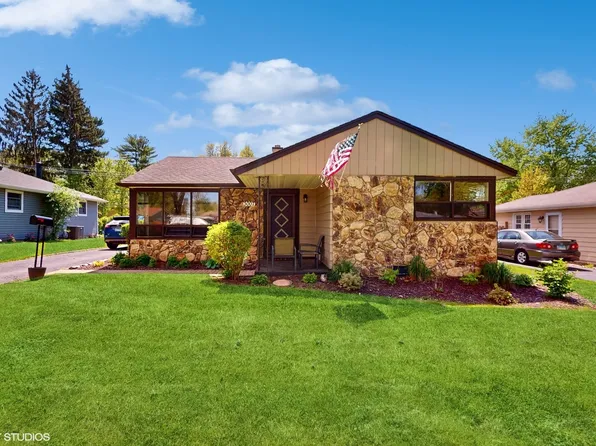 3007 Hawk Ln, Rolling Meadows, IL 60008