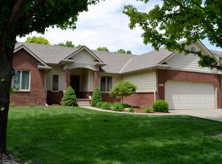 3221 N Lakecrest St, Wichita, KS 67205