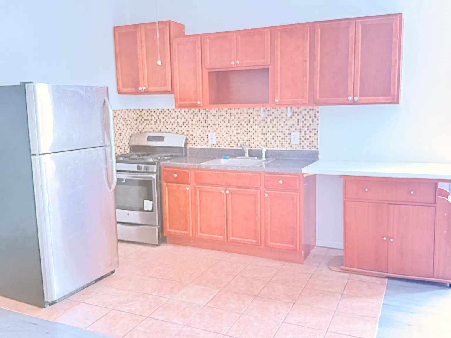 2 bed, 950 sqft, $2,400 — Photo 3