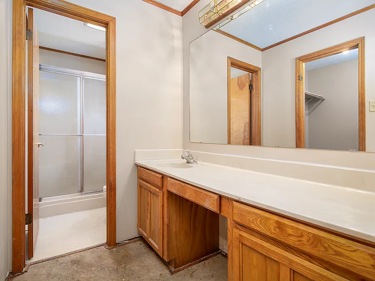 8355 Highway 71 N — Photo 16