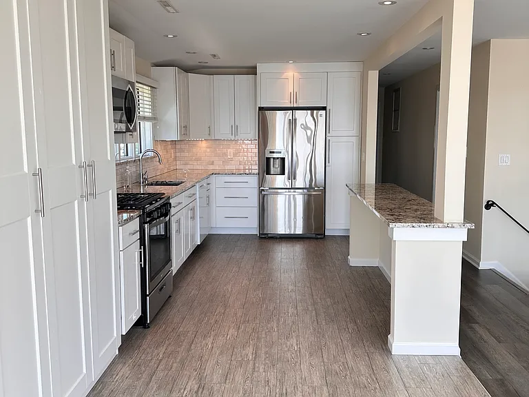 437 Tennyson Dr #2 — Photo 6