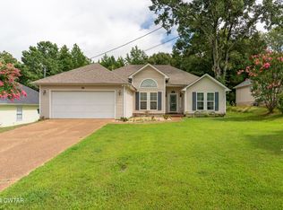 15 Sedgefield Dr, Jackson, TN 38305