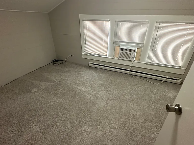 1400 W Market St — Photo 5
