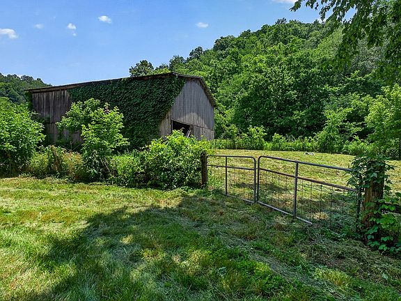 3rd image of 283 Hunting Creek Rd
