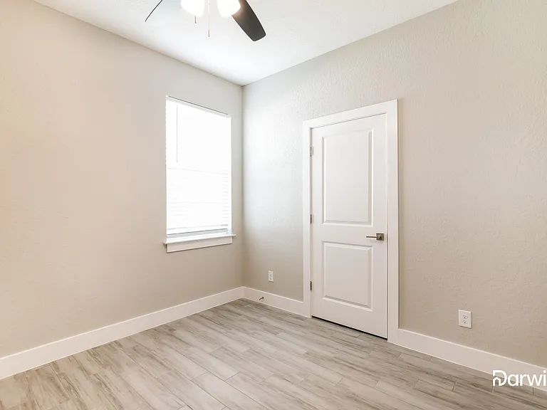 325 Hibiscus Dr — Photo 12