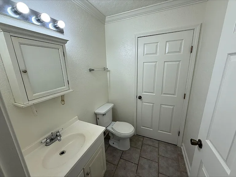 4101 Delaware Ave #14 — Photo 8
