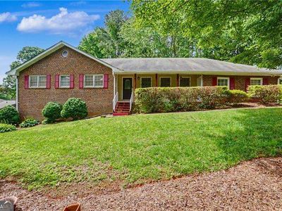 391 Beaumont Dr, Stone Mountain, GA, 30087