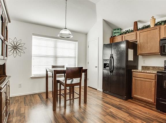5th image of 4215 Agate Dr