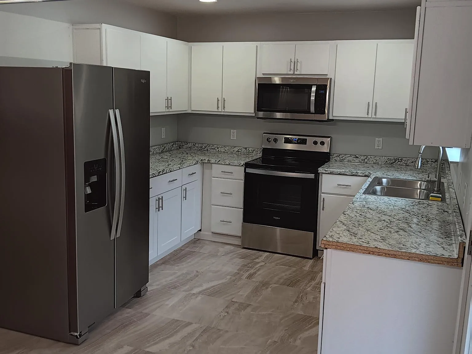 3 bed, 1208 sqft, $1,600 — Photo 4