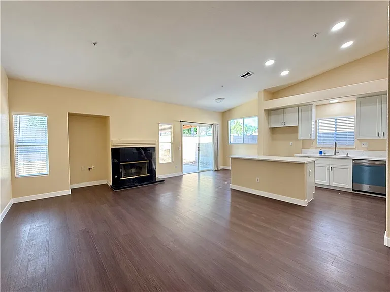 17210 Volante Ct — Photo 6