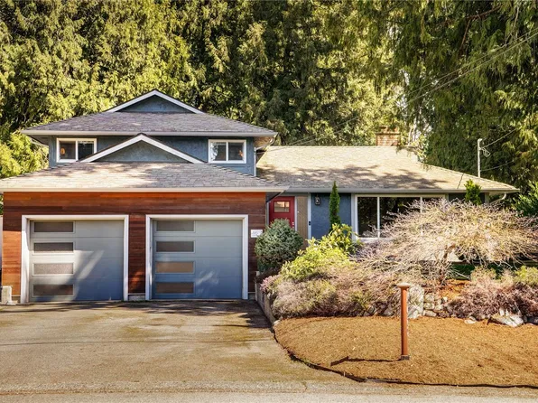 6429 Rodolph Rd, Central Saanich, BC V8Z 5W3