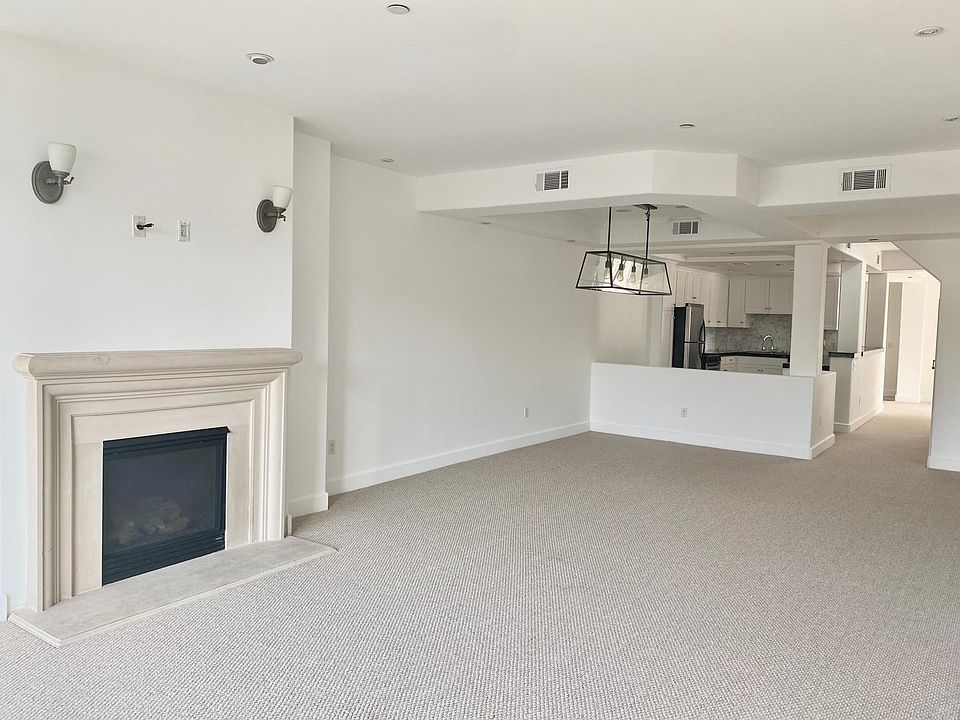 1st image of 11611 Montana Ave APT 403