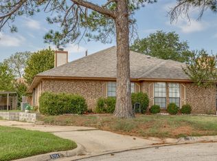 5726 Red Cactus Ct, Arlington, TX 76017