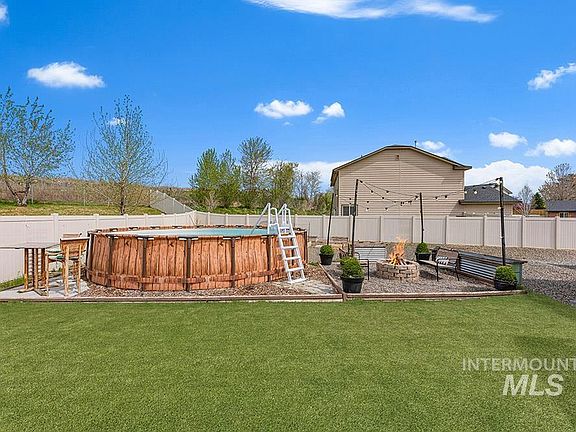 4th image of 1821 N Ok Corral Pl