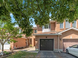 16 Cohen Ave, Ottawa, ON K2L 4E9