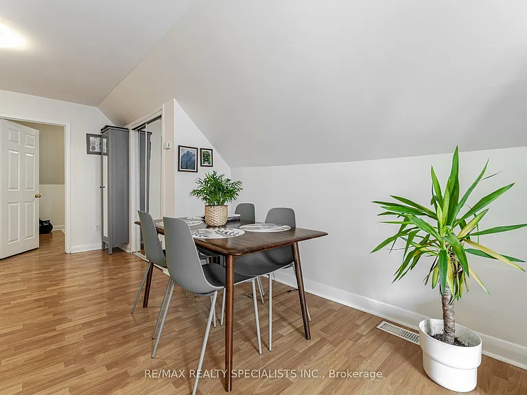 1233 Mississauga Rd — Photo 11
