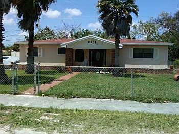 1st image of 9781 Martinique Dr