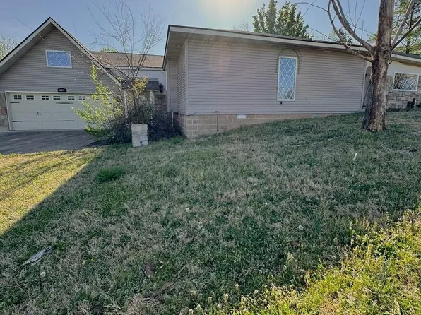 225 N School St, Gassville, AR 72635