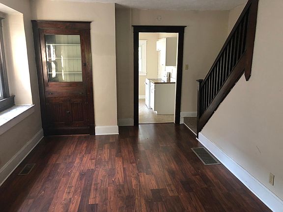 3rd image of 220 N 22nd St