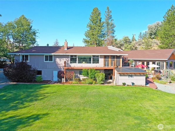 725 Okoma Drive, Omak, WA 98841