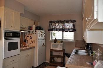 5th image of 702 W Mills Dr