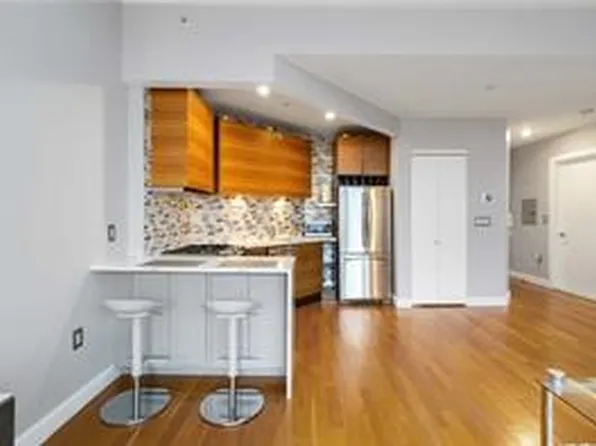 11-24 31st Avenue image 5 of 18