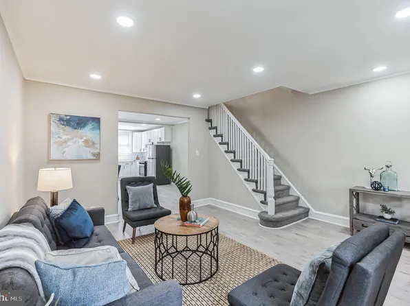 6603 N Bouvier St, Philadelphia, PA 19126