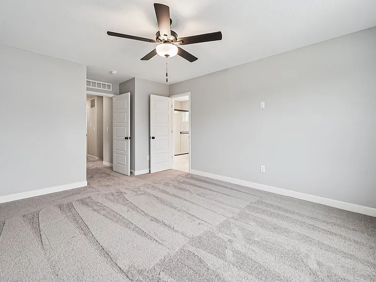 8802 SW 10th St — Photo 10
