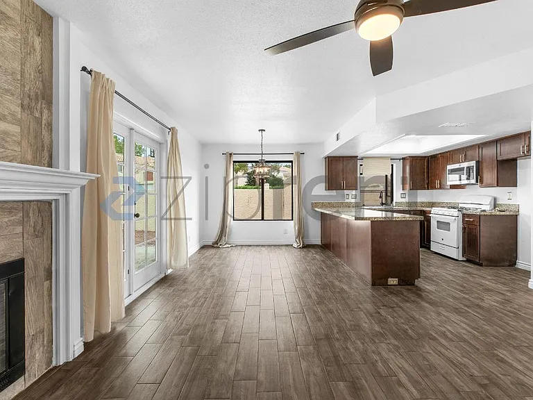 2821 Willow Wind Ct — Photo 10