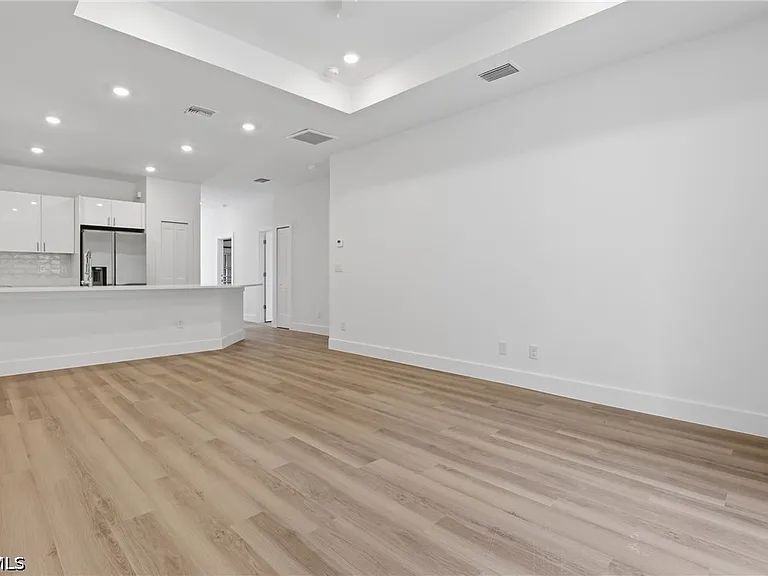 4710 27th St SW — Photo 14