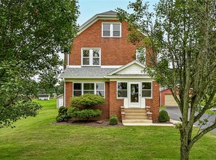 26 Overlook Ln, Bessemer, PA 16112