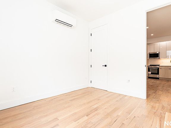 4th image of 489 Grand St #5A