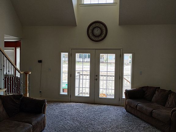 living room 20x20x18 ft 