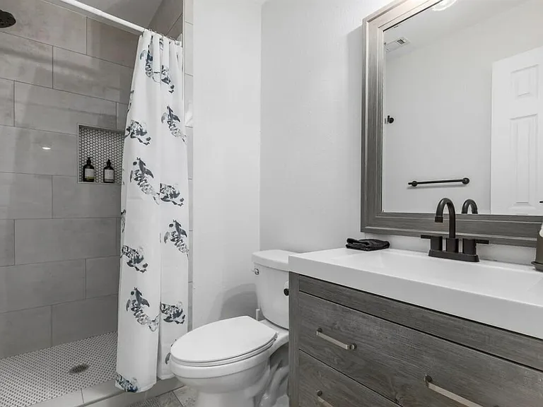 12209 Dundee Dr #B — Photo 17