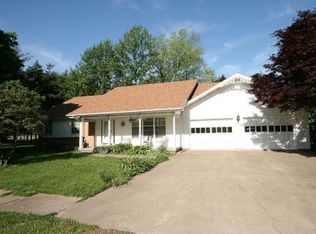 130 S Ponting St, Moweaqua, IL 62550