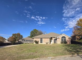 604 Valleyridge Ct, Decatur, TX 76234
