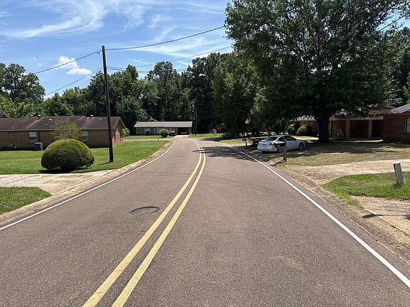 5th image of 118 Austin Cir