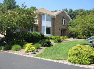 4 Headley Ct, Denville, NJ 07834