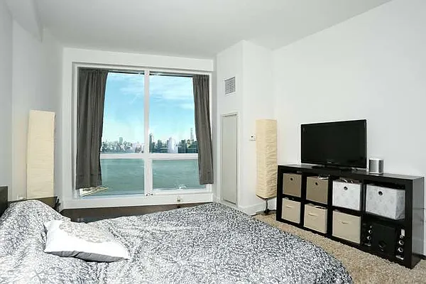 Sold by Weichert/Exchange Place | media 6