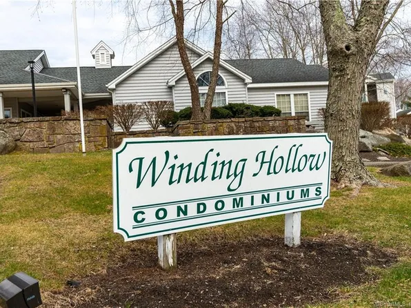 85 Crown Knoll Court #111, Groton, CT 06340